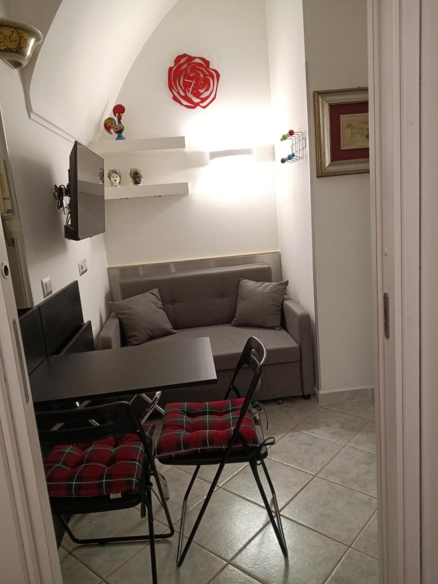 Апартаменти La Residenza Napoli Short Let Monolocale Standard Via Chiaia 82 Napoli Екстер'єр фото